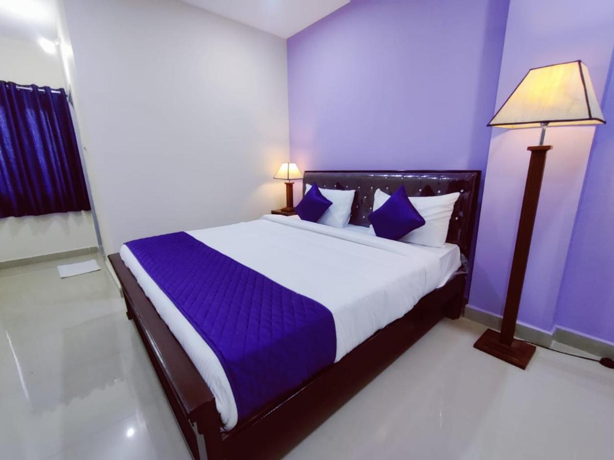 Hotel Prime Classic 샴샤바드 외부 사진