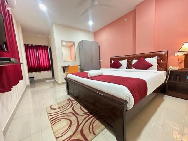 Hotel Prime Classic 샴샤바드 외부 사진