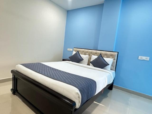 Hotel Prime Classic 샴샤바드 외부 사진